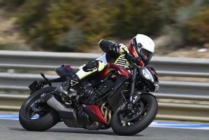 Triumph Street Triple 765 RS na torze pierwsze wrażenia