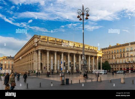 Bordeaux Columns Hi Res Stock Photography And Images Alamy