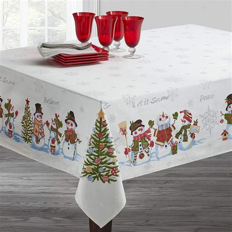 Best Christmas tablecloths