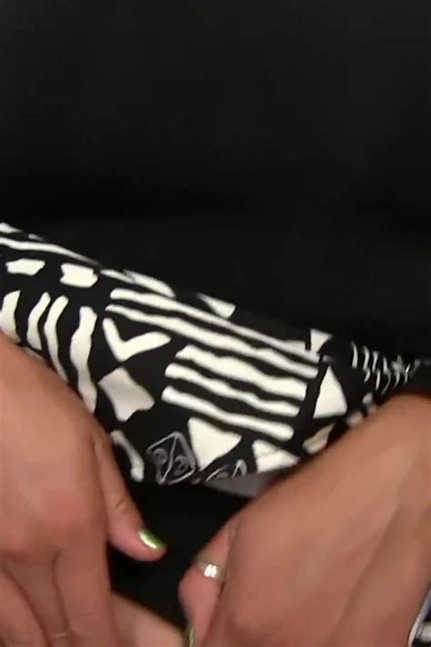 Mali Luna Enjoys Sucking Big Cock From Gloryhole And Gets Her Pussy Masturbated XHamster