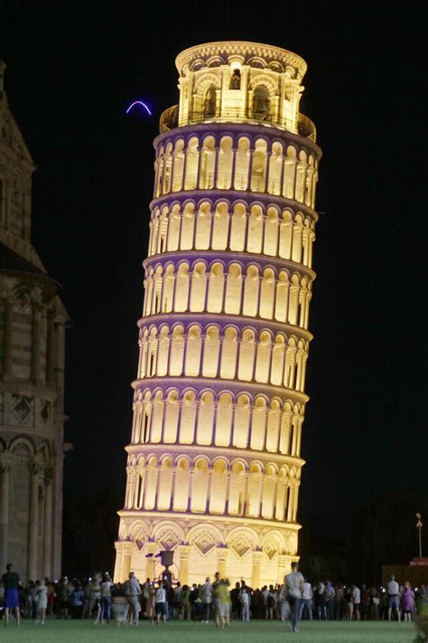 La Torre Di Pisa Compie 850 Anni Campane E Grande Festa Primopiano