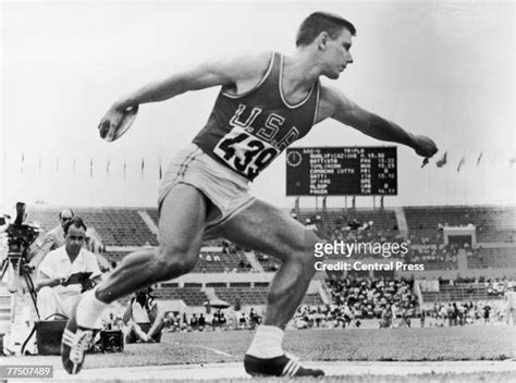 Al Oerter Photos Photos And Premium High Res Pictures Getty Images