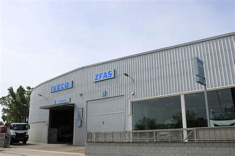 Iveco Inaugura Las Nuevas Instalaciones De Su Concesionario En