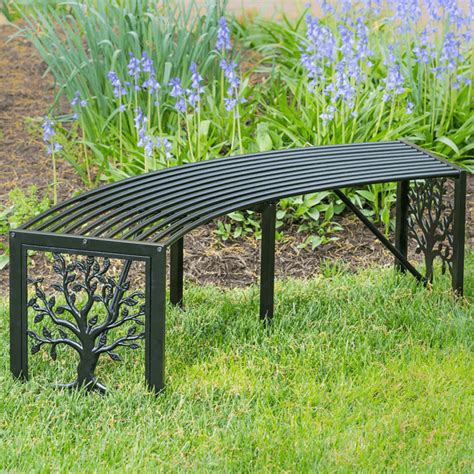 Buyer's Guide to Outdoor Benches for Your Backyard