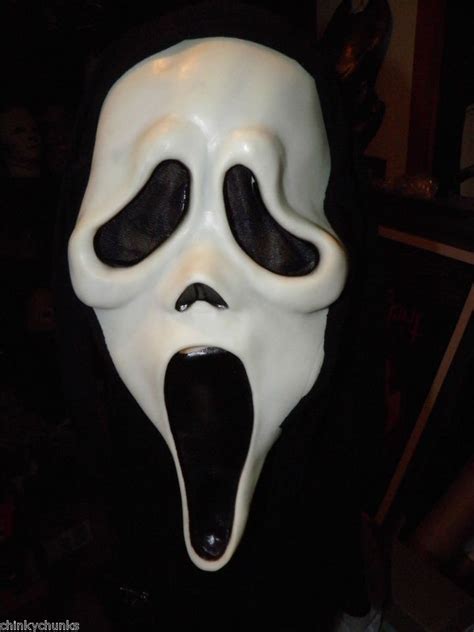 Gen1 Scream Ghost Face Mask 1997 Fun World Div Fantastic Faces Robe