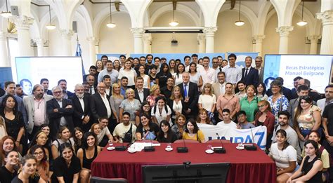 Autoridades de la UTN estuvieron presentes en el lanzamiento del