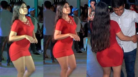 Wow Q Escultural Y Elegante Chca D Rojo Chulos Movimientos Al Bailara