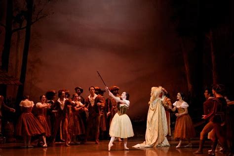 Lucinda Dunn As Giselle During Her Mad Scene In Act 1 Of The Australian