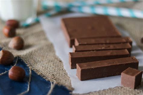 Le Gianduja Pâte De Noisettes Et Chocolat Au Lait L Le Tablier Gourmet