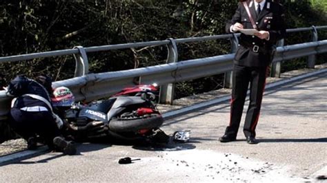 Incidente Mortale A Tocco Da Casauria Morto Motociclista