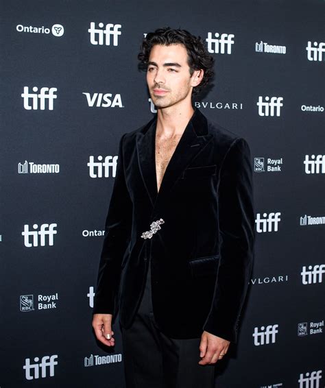 A Roundup Of The Glitziest Best Dressed Stars Of Tiff Toronto Life