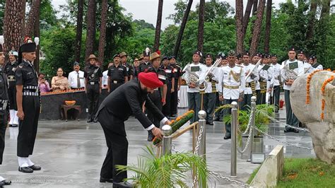 उत्तराखंड के राज्यपाल लेफ्टिनेंट जनरल गुरमीत सिंह सेवानिवृत्त ने कारगिल युद्ध के नायकों की याद