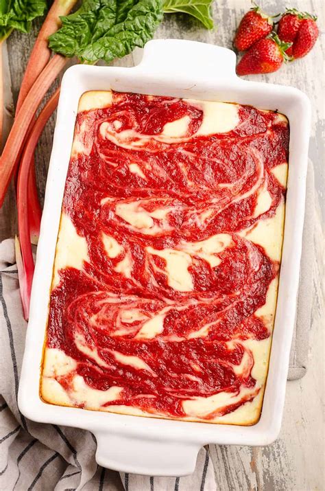 Strawberry Rhubarb Cheesecake Bars