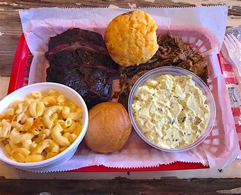 Gulfports Smokin Js Bbq Brings Heart Soul And Brisket To The