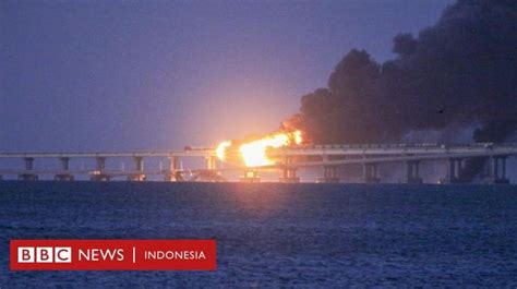 Perang Ukraina Siapa Dan Apa Yang Menyebabkan Ledakan Di Jembatan Krimea