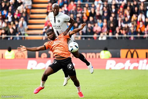 Ligue 1 Psg Fc Lorient Les Compos Officielles