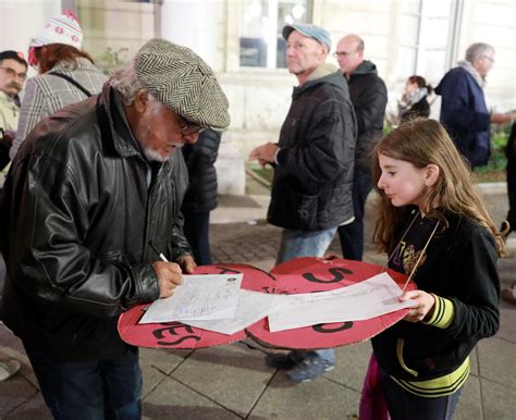 Mobilisation Le Mouvement “nous Voulons Des Coquelicots” Prévoit Un événement Par Mois L