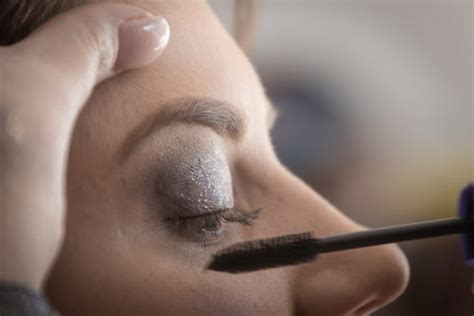 How To Create Stunning Eye Makeup For Beginners Makeup Tutorials