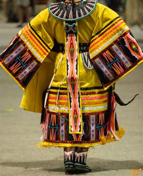 352 best POW WOW REGALIA images on Pinterest