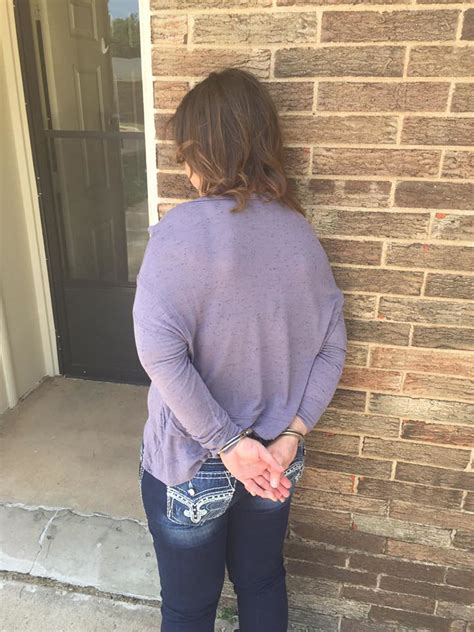 Woman Arrested By Bail Enforcement Agents Female Fugitive Flickr