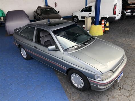 Araujo Automóveis 1993 Ford Escort Hatch XR3 2 0 i Cinza Completo