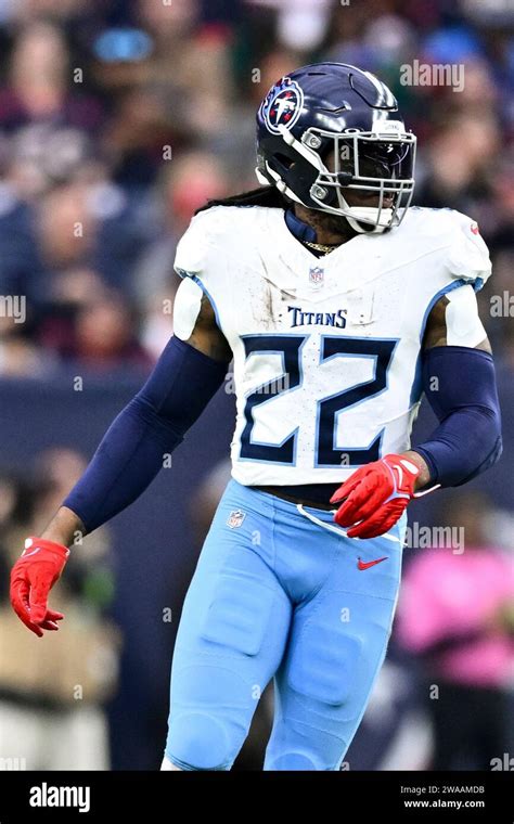 Tennessee Titans Running Back Derrick Henry 22 In Action Against The