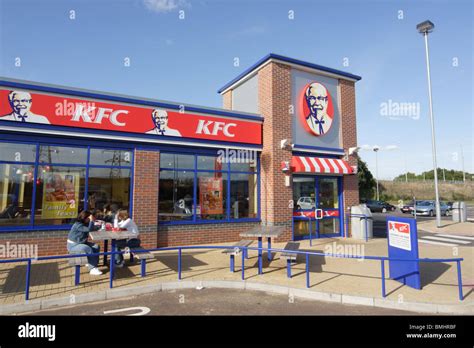 Kfc Restaurant Hi Res Stock Photography And Images Alamy