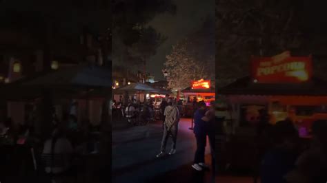 Fan Favorite Stilt Walker Crow UniversalHHN HHN