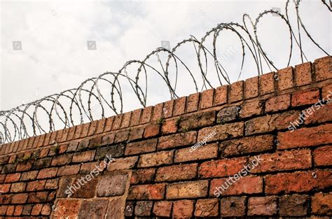 Razor Wire Installation - Razor Fencing