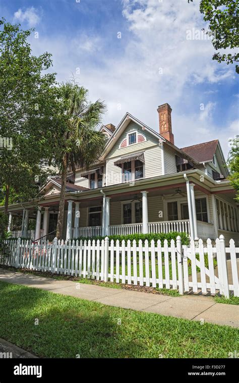 Florida cracker architecture house hi-res stock photography and images ...