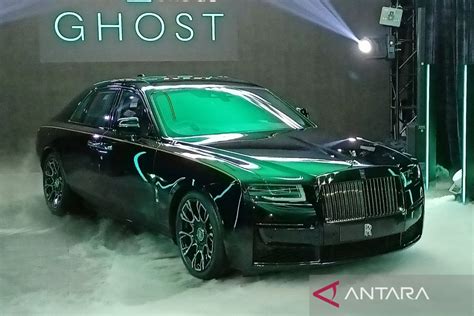 Rolls Royce Black Badge Ghost Resmi Hadir Di Indonesia