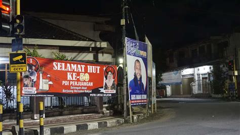 Baliho Politik Poles Diri Bertebaran Di Trenggalek Bawaslu Bukan Kampanye