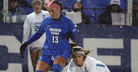 Jugadoras De F Tbol Femenino De Byu Seleccionadas Olivia Moultrie