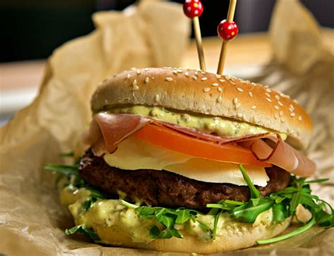 Burger With Lettuce and Tomato · Free Stock Photo