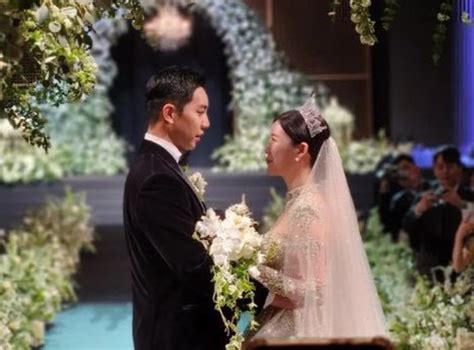 Happy Wedding Lee Seung Gi Dan Lee Da In Resmi Menikah Hari Ini