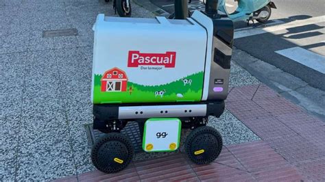 Descubre El Robot Repartidor De Pascual Marketing Directo