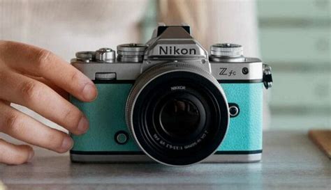 Nikon Z Fc Kamera Mirrorless Modern Dengan Desain Retro