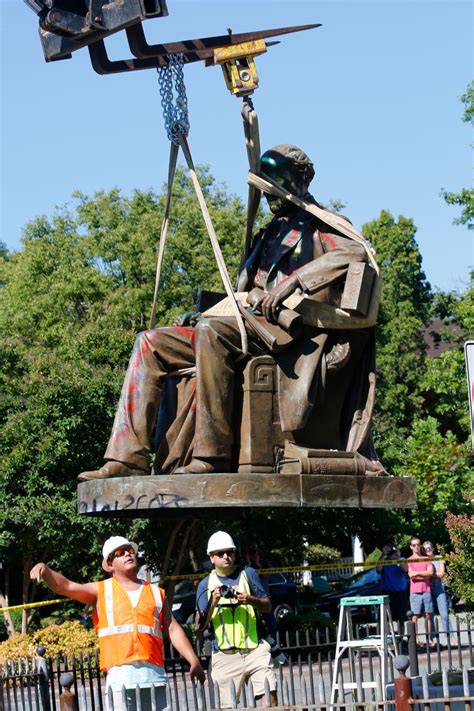 Richmond Removes 2nd Confederate Statue As Crowd Cheers The Seattle Times