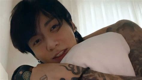 BTS Jeon Jungkook Sends ARMY Into Frenzy With Naked Bed Live Stream