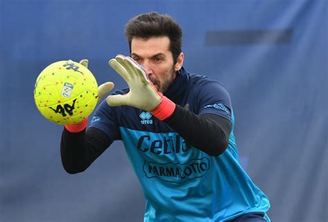 Gianluigi Buffon Anunci Su Retiro Del F Tbol Luego De Temporadas