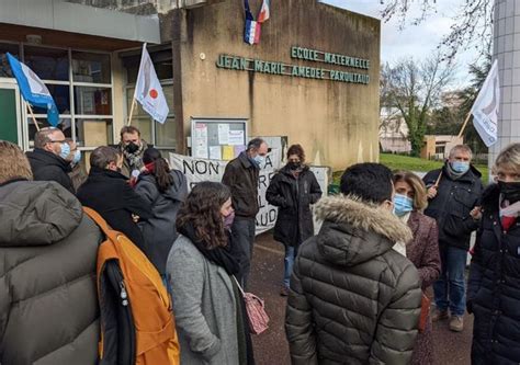 Mobilisation à Limoges contre la fermeture de l école Paroutaud ce