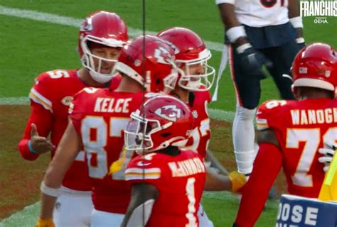 WATCH: Mahomes mic'd up, describes touchdown pass to Kelce "he just ...