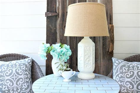 How to Paint a Lamp - Refresh Restyle