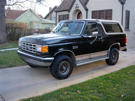 1988 Ford Bronco - Information and photos - MOMENTcar