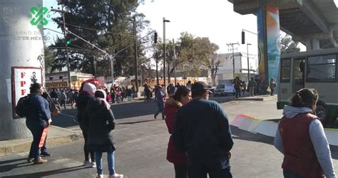 VIDEO Bloquean avenida Tláhuac por falta de agua