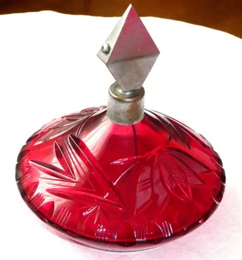 Superbe Vaporisateur A Parfum En Cristal Rouge Art Deco Art Nouveau Eur