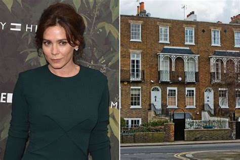 Anna Friel Admits She S Terrified About Being Naked In New Lesbian Drama 23 Years After THAT