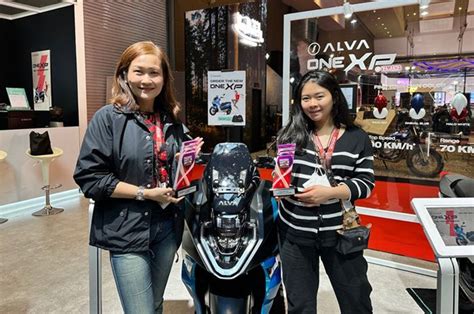 Keren Alva Sabet Penghargaan Best Ev Booth Dan Launching Motor Listrik