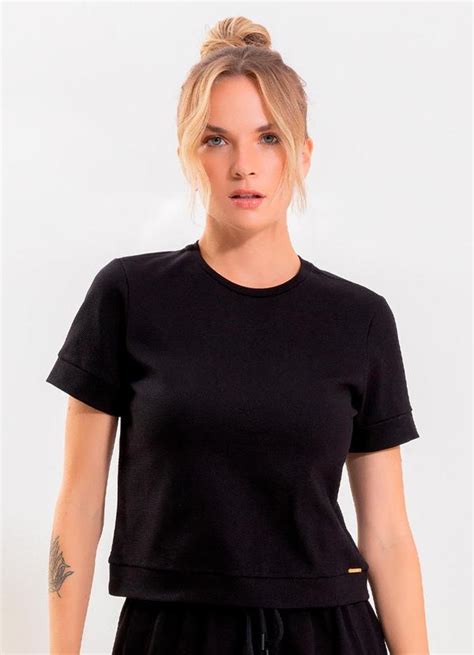 Blusa Feminina Em Malha Manga Curta Preto Cativa