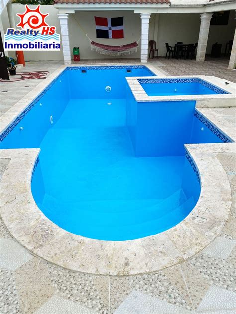 Casa De Alquiler Con Piscina Realtyhs